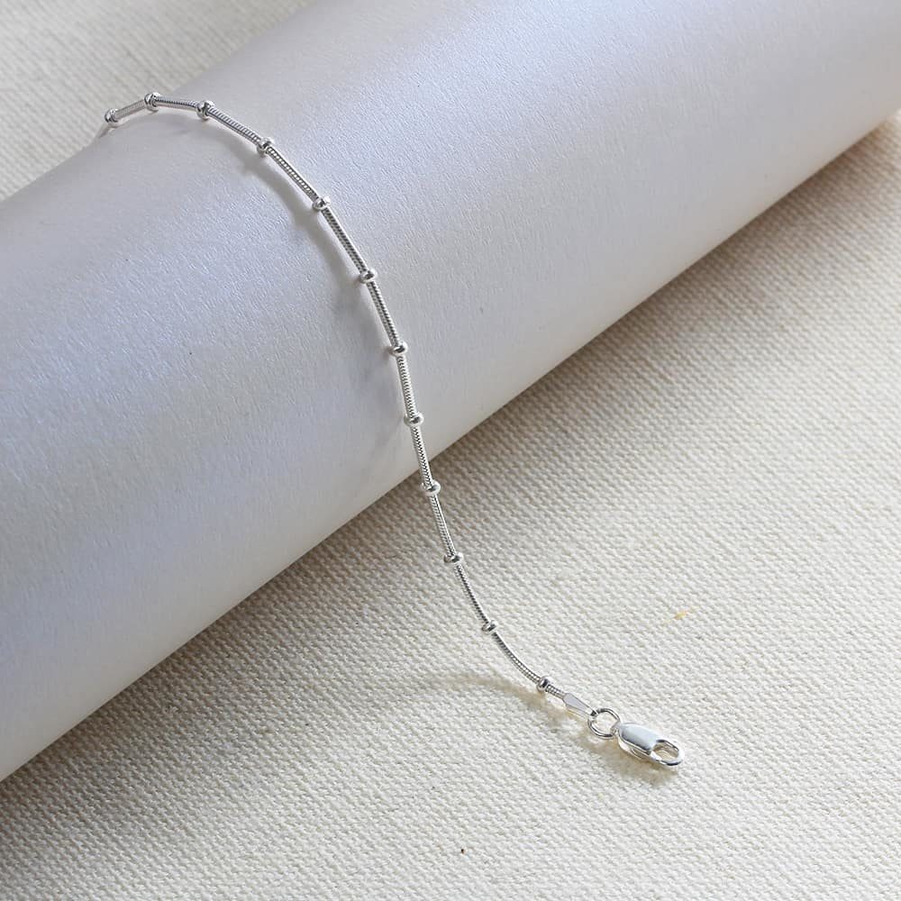 dewdrop on snake chain necklace